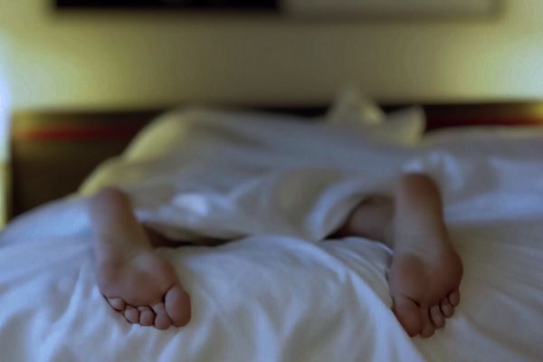 5 Tips to Sleep Cool on Hot Nights Without Cranking the AC